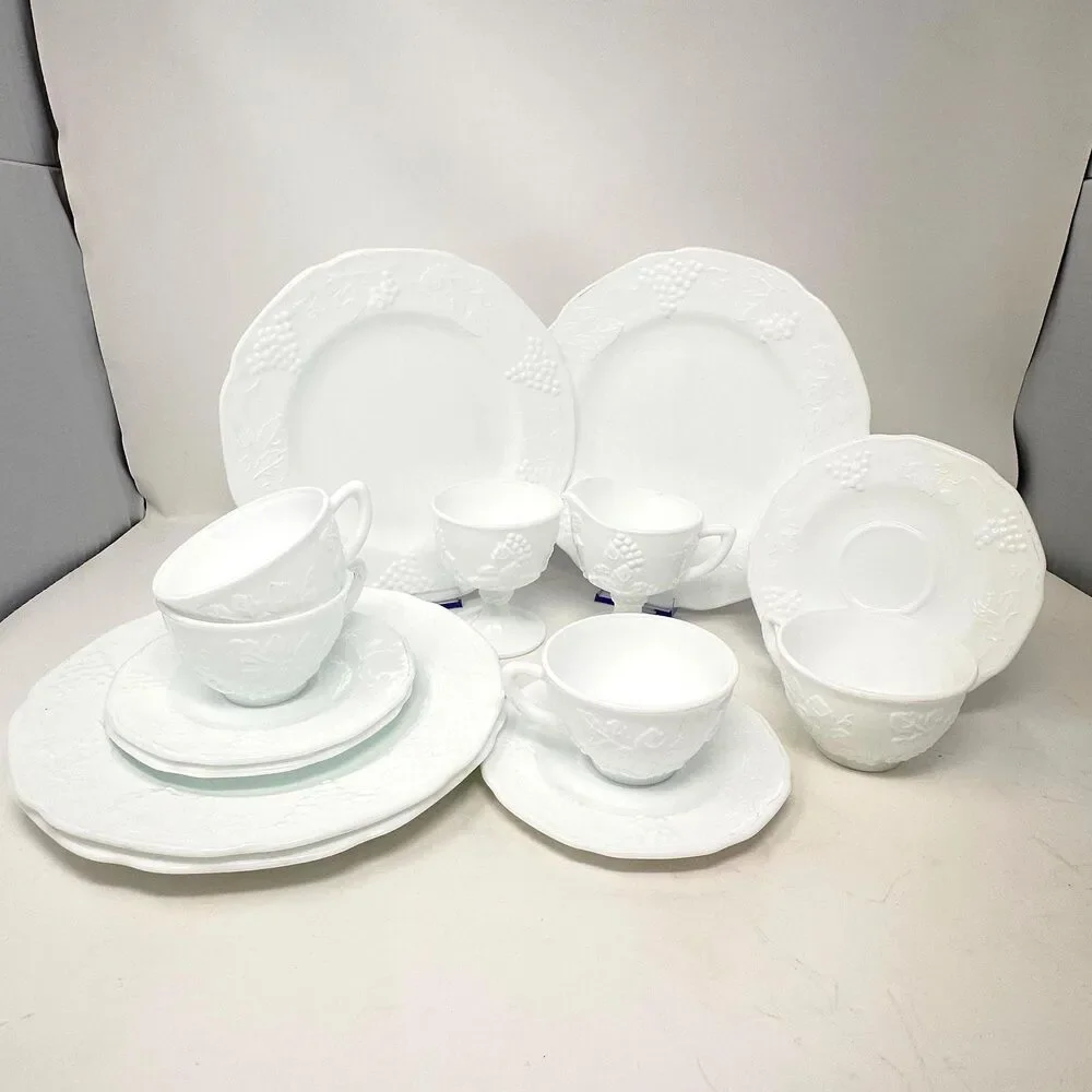 Vintage Indiana Colony Harvest Grape White Milk Glass 14pc Dinnerware Tea Set